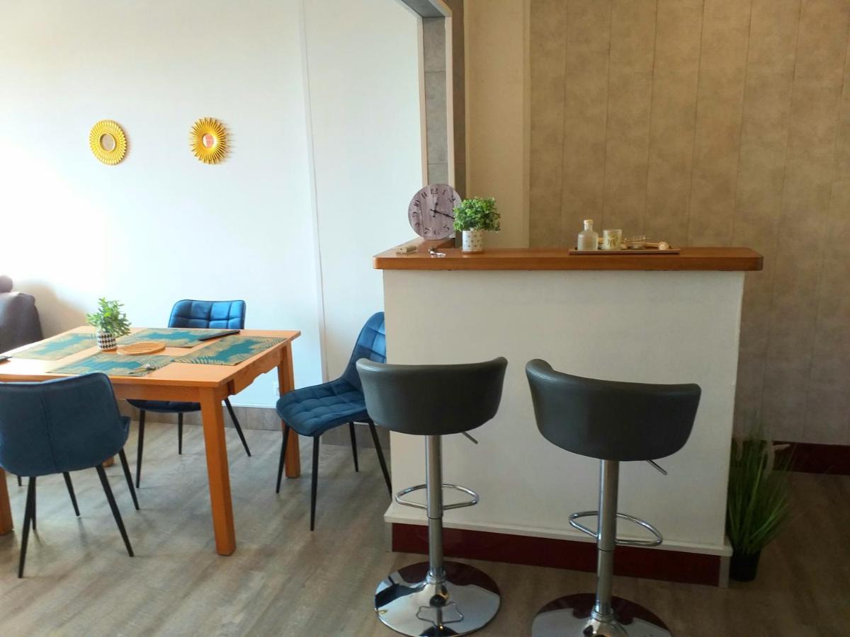 La Tour De Beurre- Appartement Lumineux Et Spacieux Bourges Esterno foto