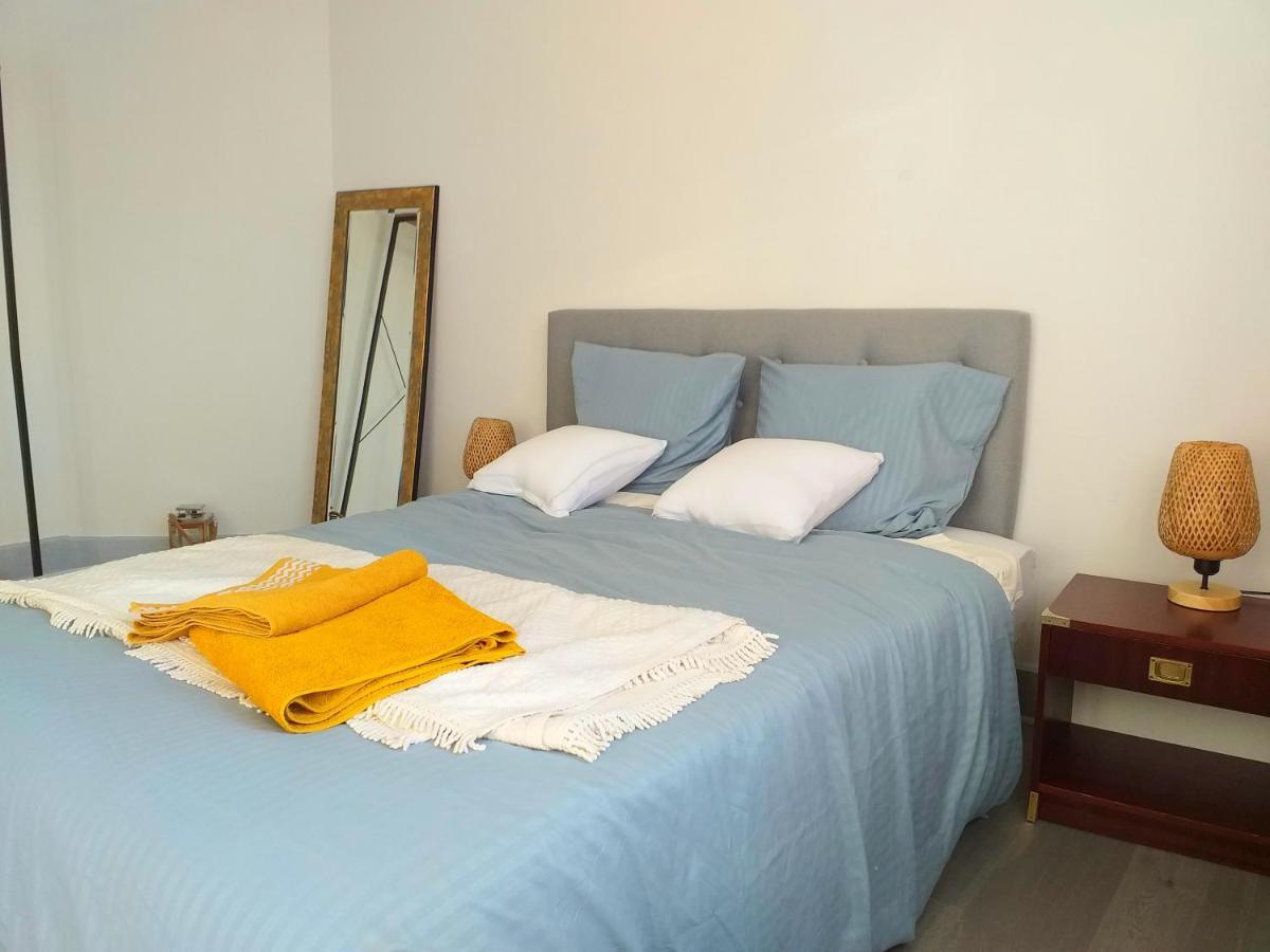 La Tour De Beurre- Appartement Lumineux Et Spacieux Bourges Esterno foto
