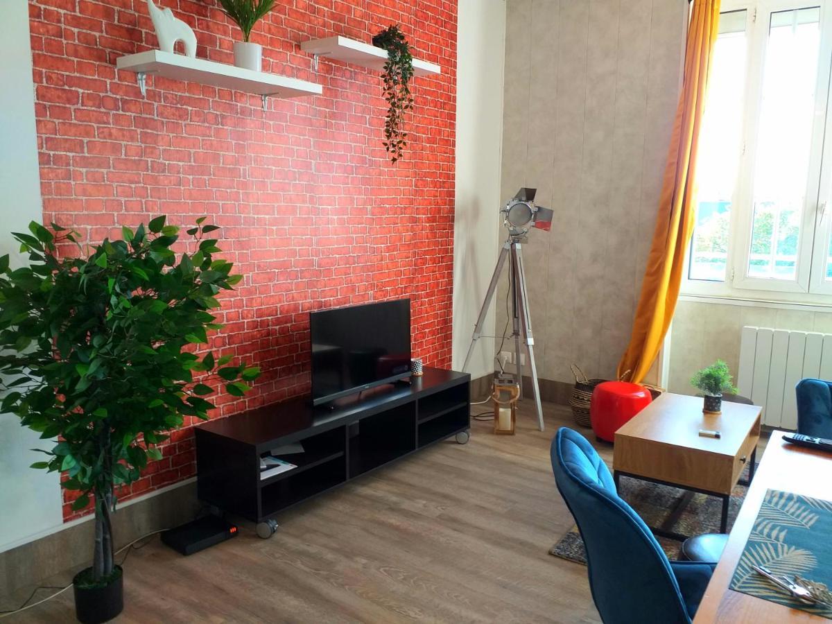 La Tour De Beurre- Appartement Lumineux Et Spacieux Bourges Esterno foto